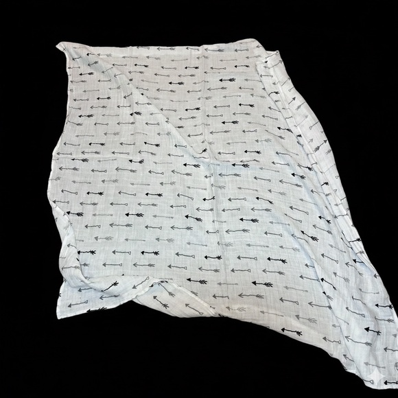little unicorn Other - Little Unicorn Cotton Muslin Swaddle Blanket 46x48 Large Arrow Print Boho White